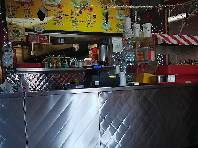 La Villa Taqueria interior